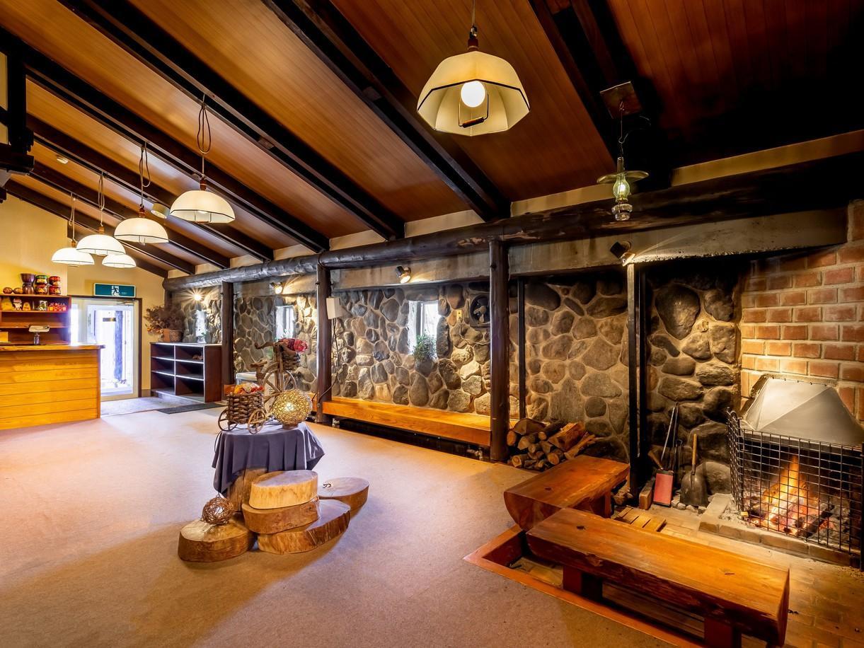 Community House Tyrolien Hotel Hakuba Exterior photo